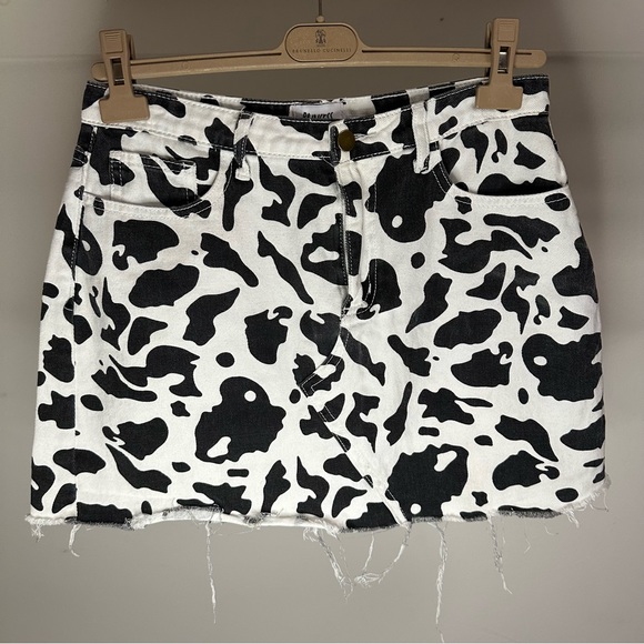 Princess Polly Dresses & Skirts - PRINCESS POLLY Animal Mini Skirt SZ US 8